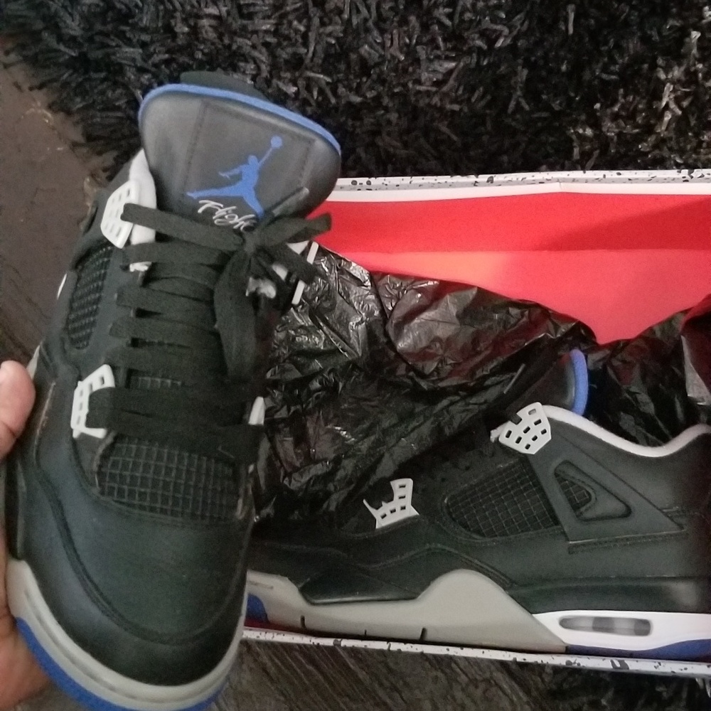 Jordan 4
